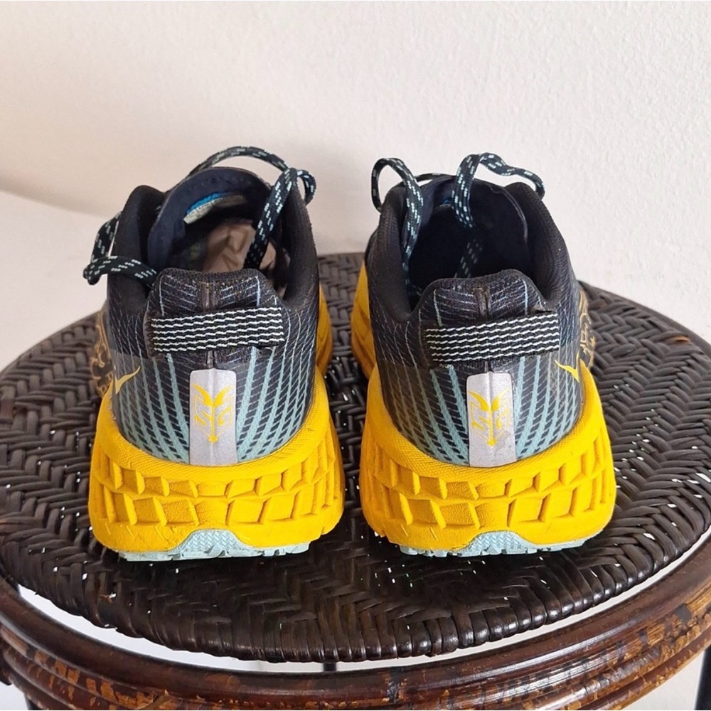 EUC Hoka One One Speedgoat 4 Women Sz 9 Trail Running Hiking Shoes - Picture 8 of 10